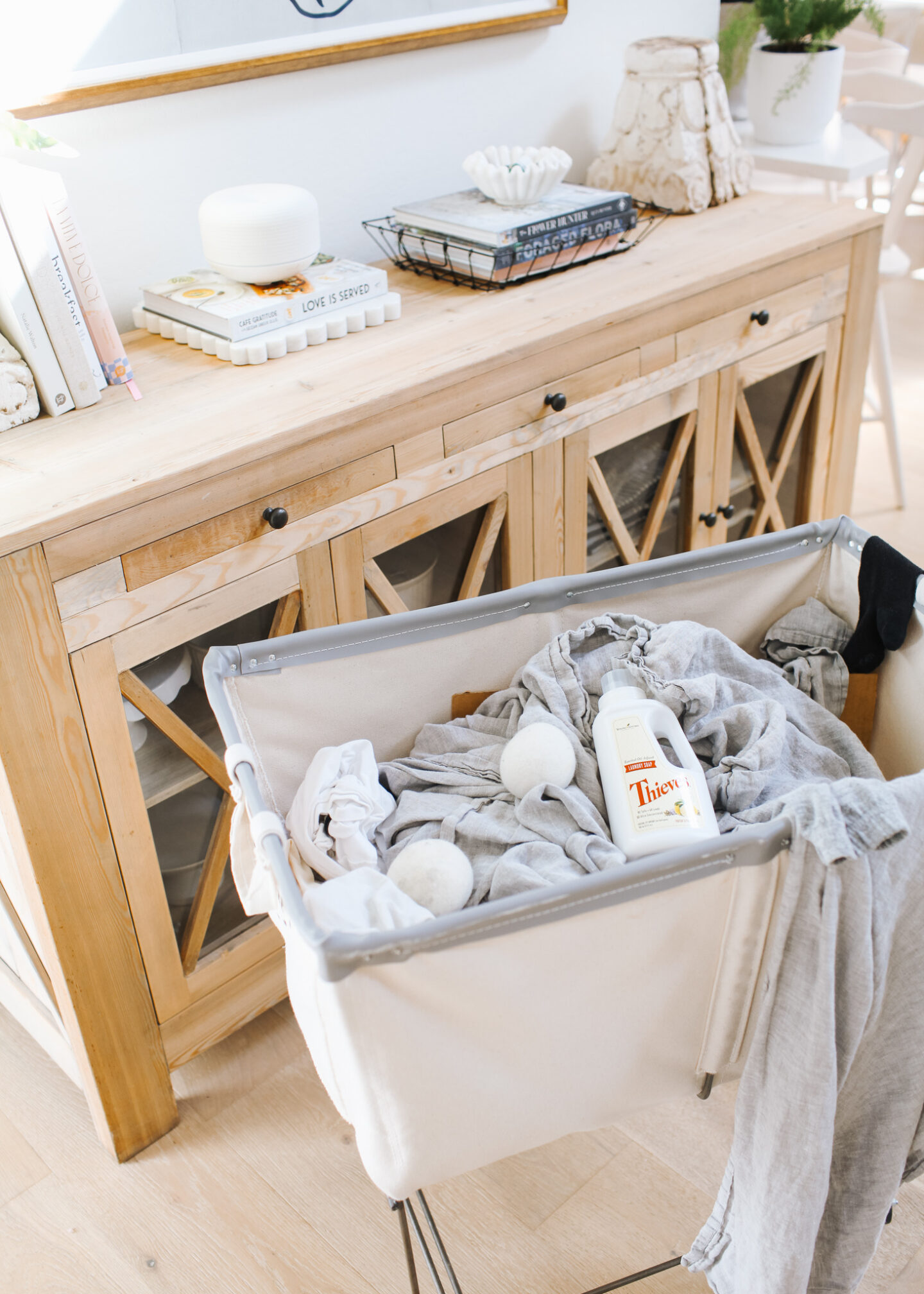 Laundry utility cart